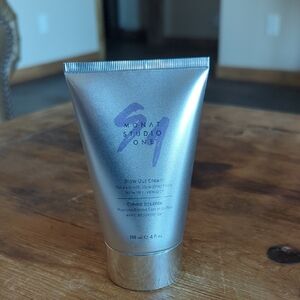 Monat Studio One Blow Out Cream